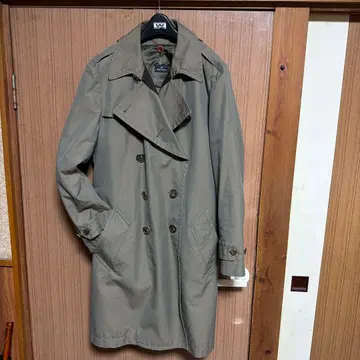 베이지 트렌치코트 더블 브레스트 라이너 포함