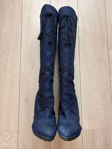 DIANA 태슬 장식 다크 블루 데님 롱 부츠