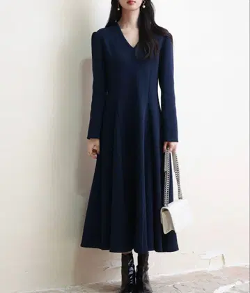 SAISON DE PAPILLON V넥 원피스