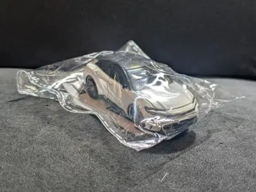 가챠 미니카 풀백카 도요타 크라운 스포츠 화이트 바이컬러