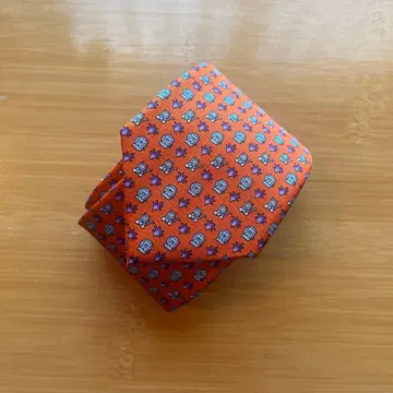 페라가모 Ferragamo 동물 패턴 넥타이 오렌지