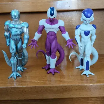 THE 출진 프리저 쿠우라 피규어