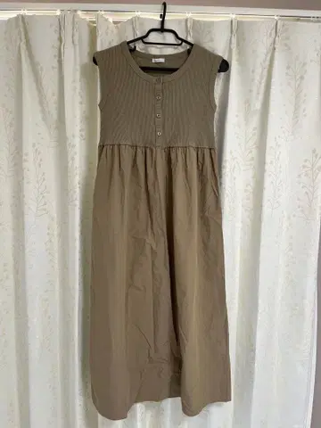 어반 리서치 아이템즈 리브 도킹 원피스