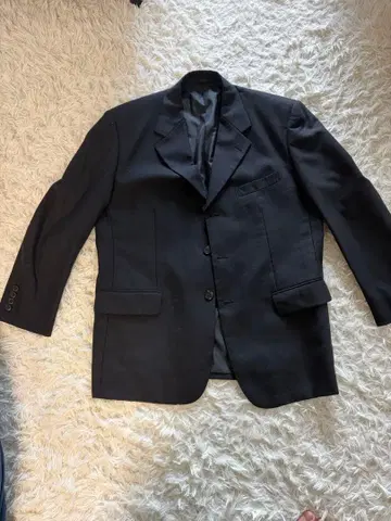 남성용 블랙 슈트 3버튼 BE5