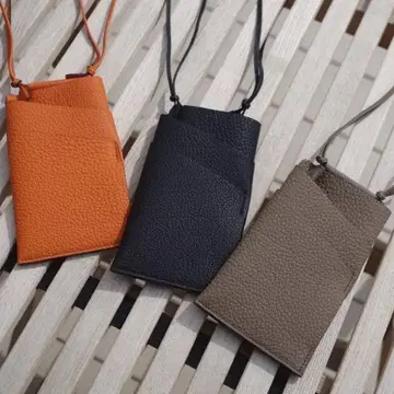 SLOW / crispanil neck pouth