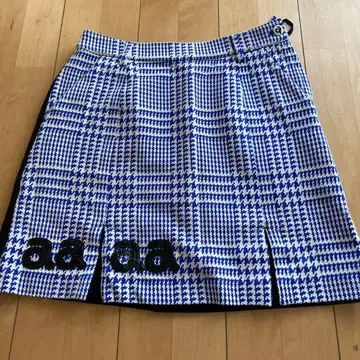 아르치비오 파랑과 화이트 체크 무늬 스커트 사이즈 40