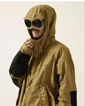 C.P. Company * Clarks / ANORAK BEAMS T