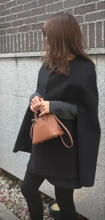 새상품 (인터 팩토리) 노카라 케이프 코트 블랙 판초