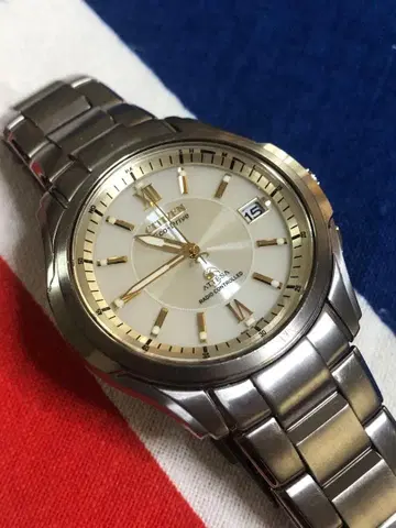 ATTESA 에코 드라이브 전파 시계