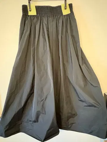 L'ESSAGE 저널 스탠다드 레사주 메모리 타프타 스커트