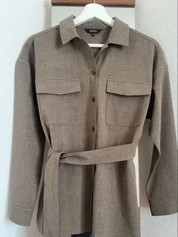 BOSCH 허리 벨트 포함 브라운 셔츠 (수회 착용)