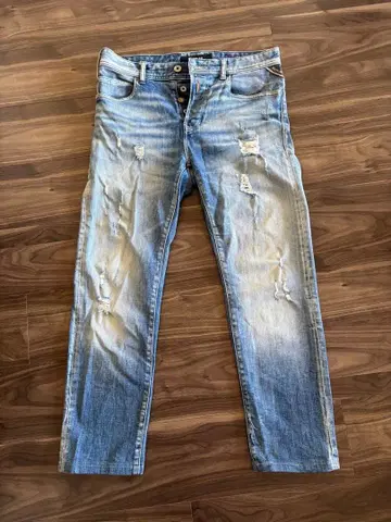 리플레이 데미지 가공 슬림핏 라이트 블루진