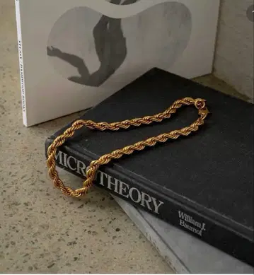 트위스트 목걸이 라운지 드레스