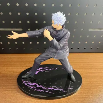 애니메이션 캐릭터 피규어 전투 포즈