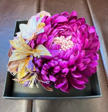 성인식 머리 장식 빅 꽃 퍼플 x 골드 펄 장식 1회 사용