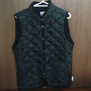 블랙 퀼팅 베스트