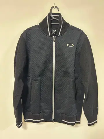Oakley 블랙 자켓 JPN L