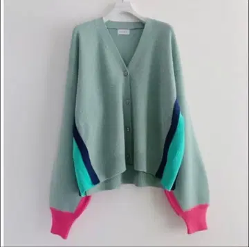 최종 가격 인하 HCAE 에이치씨에이이 컬러 블록 니트 가디건 상의