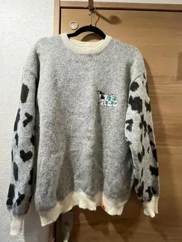 Left Alone 그레이 니트 스웨터 긴팔