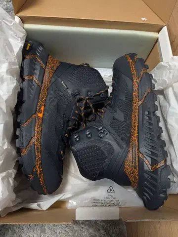 호카 하이크 GTX 호카 하이크 고어텍스 스니커즈 27cm