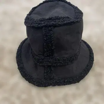 SLY 보아 트리밍 블랙 햇 FREE 사이즈