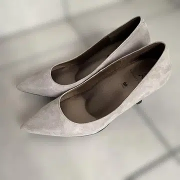 Wacoal 22.5cm 그레이 스웨이드 스틸레토 펌프스