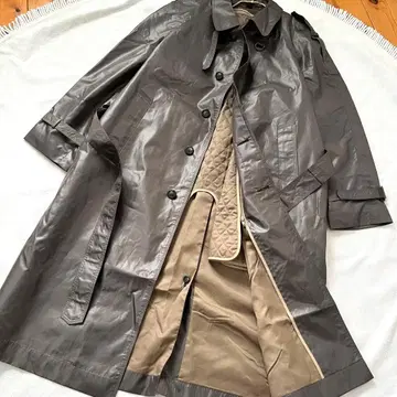 다크 그레이 트렌치코트 합성 피혁 발수 가공