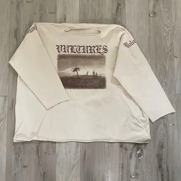 YZY - Vultures Volume 1 Tee L/S Size 3
