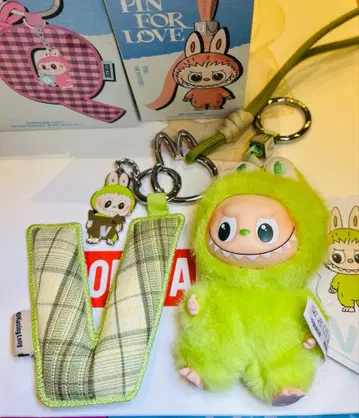 POP MART PIN FOR LOVE V 키링 세트 2점