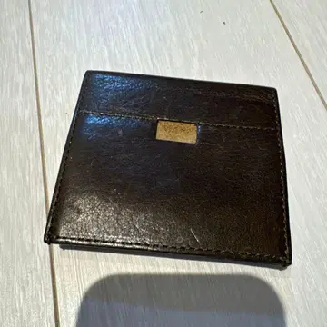 다크 브라운 가죽 접이식 지갑