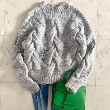 새상품급 알아바일 알파카울 굵게 짠 크루넥 케이블 니트 2