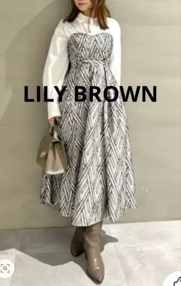 LILY BROWN 뷔스티에 도킹 원피스