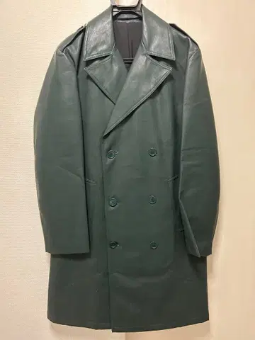 다크 그린 가죽 더블 브레스트 코트