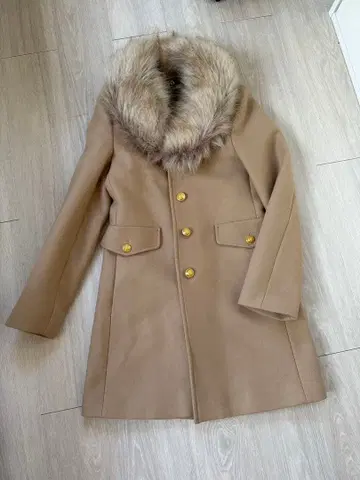 ZARA 베이지 퍼 포함 롱 코트 XS