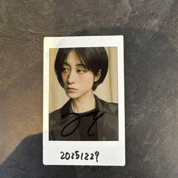 ExWHYZ mikina 친필 사인 폴라로이드