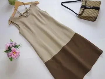 FOXEY NEW YORK 미 라인의 바이컬러 슬리브리스 원피스 38