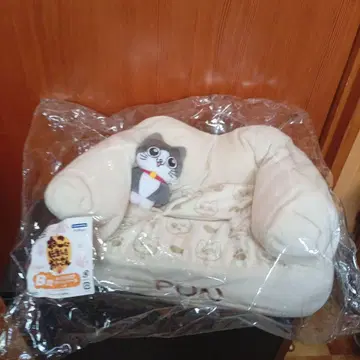 고양이로 환생한 아저씨 B상 봉제 인형 포함 티슈 케이스 새상품