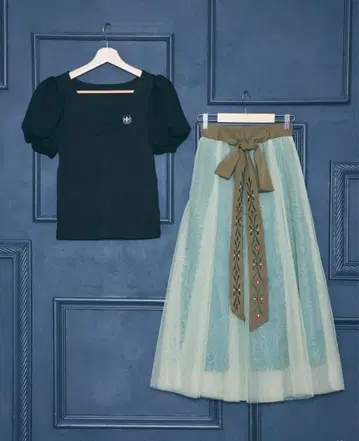 [택 포함 새상품] 치하루 겨울왕국 롱 스커트 시마무라 M 사이즈