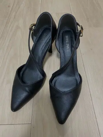 ROYAL PARTY 하이힐 블랙 가죽