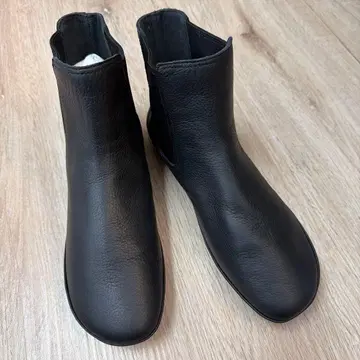 캠퍼 블랙 가죽 사이드 고어 부츠