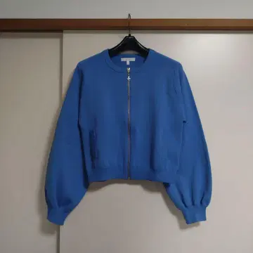 To b. 에네스베 라이트 니트 블루종 스카이블루