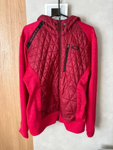 Oakley 레드 퀼팅 자켓 L 오클리 후드티