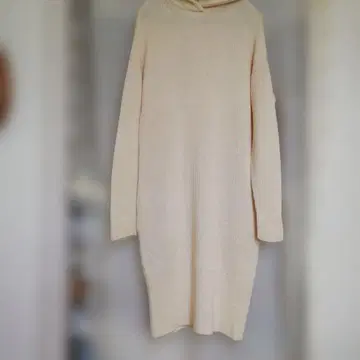 온워드 후드 부착 리브 원피스 크림색 사이즈 40