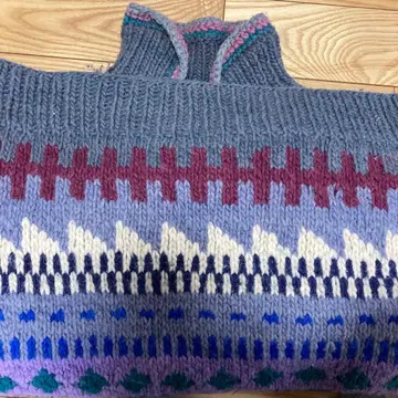 기하학 패턴 울 혼방 하이넥 니트