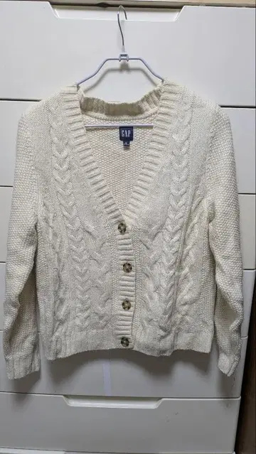 GAP 아이보리 케이블 짜임 가디건 M
