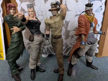 죠죠의 기묘한 모험 피규어 4체 세트+하위상 수점