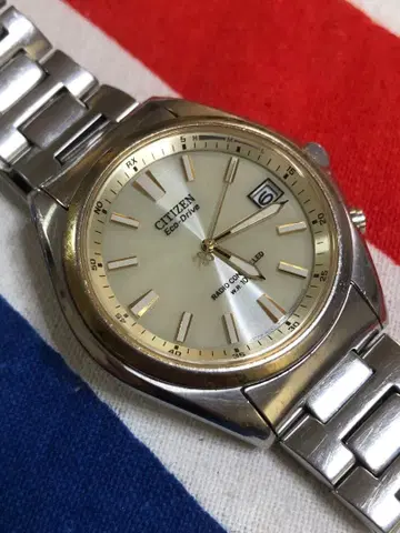 시티즌 에코 드라이브 전파 시계