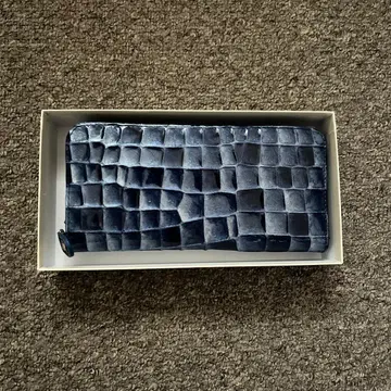 네이비 크로커다일풍 장지갑 미사용