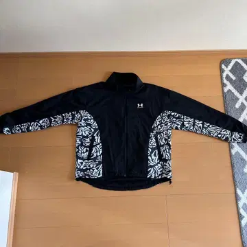 언더아머 윈드 브레이커 여성용 UA 1384760-001