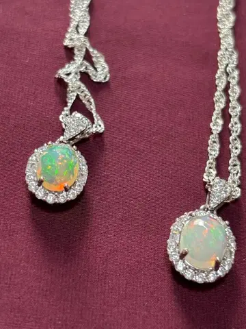 천연 오팔 실버 펜던트 목걸이 2점 중 1점 판매